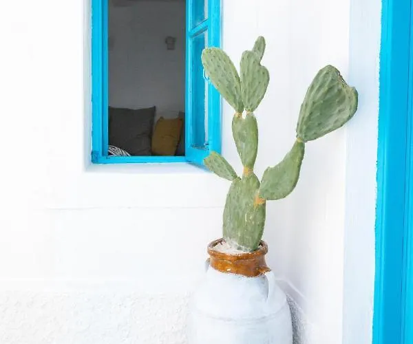 فيلة Nacros Karpathou