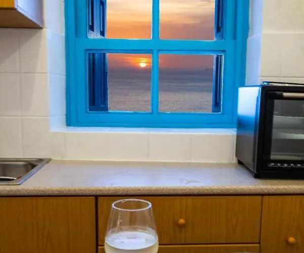 Nacros Karpathou فيلة *