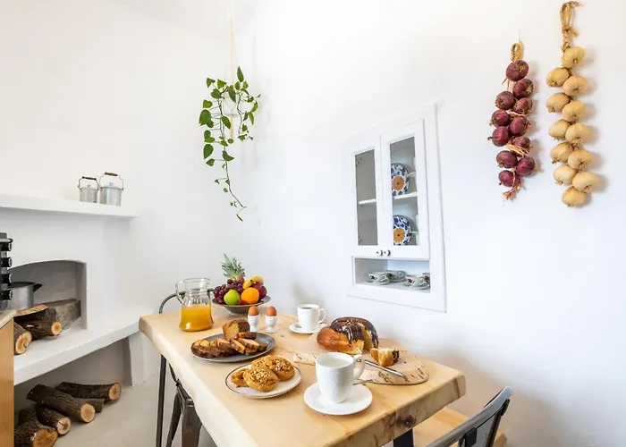 فيلة Nacros Karpathou